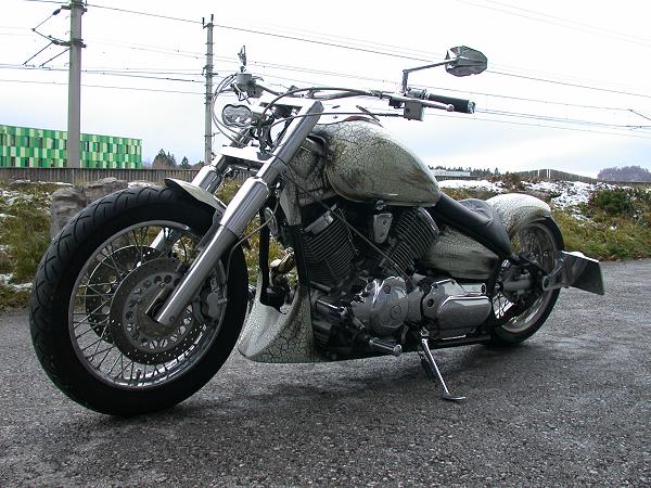 Yamaha XVS 1100 Drag Star White Power